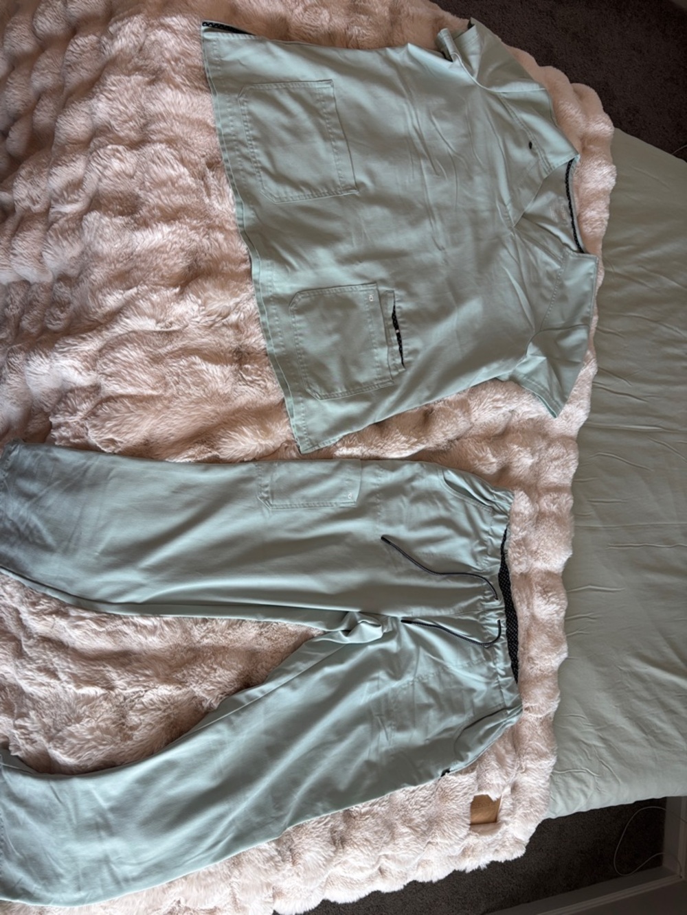 koi Scrub Set in Light Seafoam Green